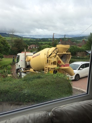 concrete mixer arriving 2