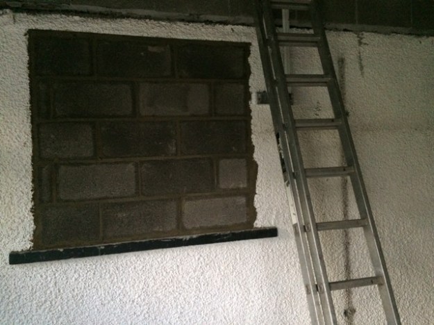 blocked-up-window-between-new-kitchen-and-bedroom