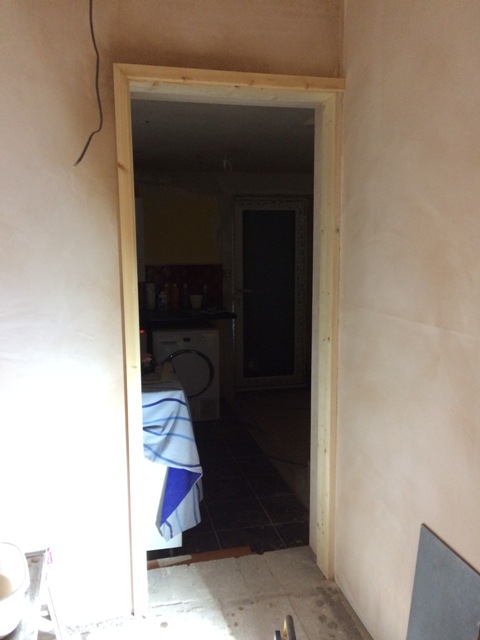 architraves-around-doorway