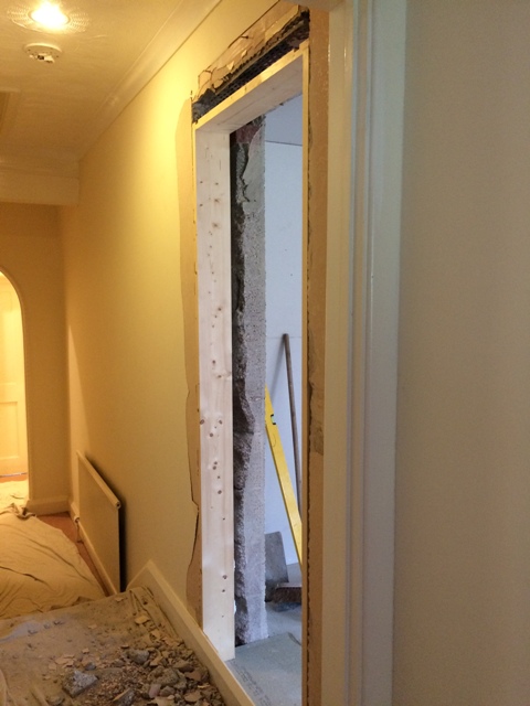 breaking-out-of-the-hall-into-the-new-itchen