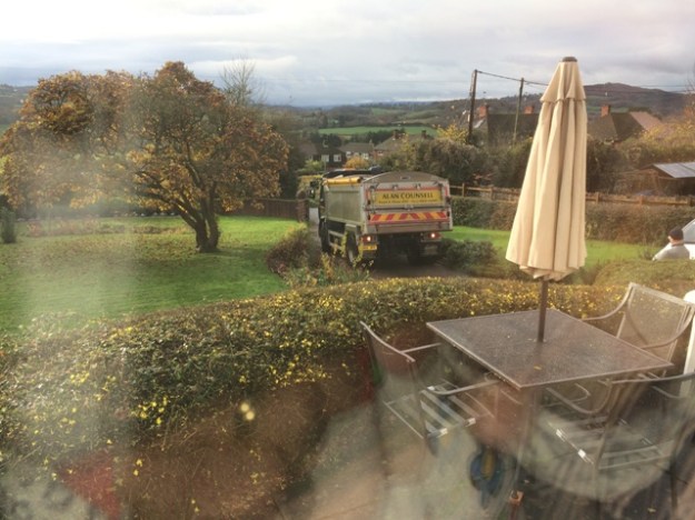 delivery-of-chippings-10-tons-for-bottoming-under-new-patio-pic-2