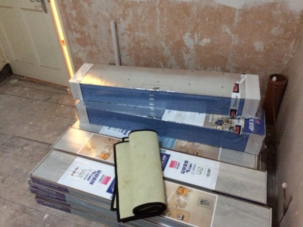 laminate-flooring-for-kitchen-delivered