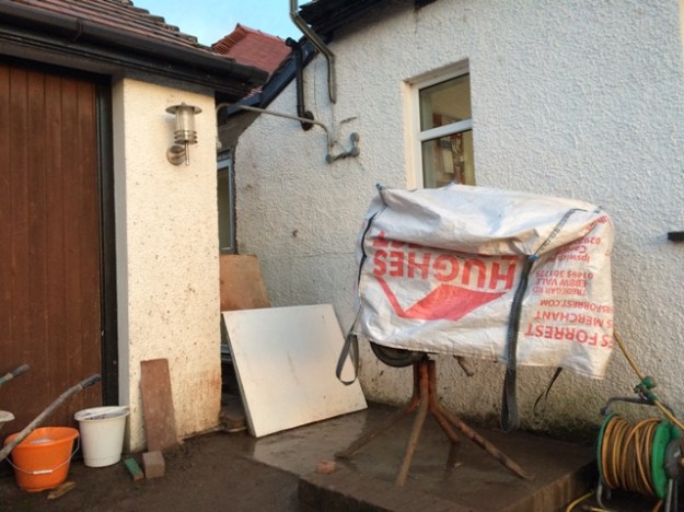 boards-up-to-stop-us-treading-on-freshly-laid-slabs