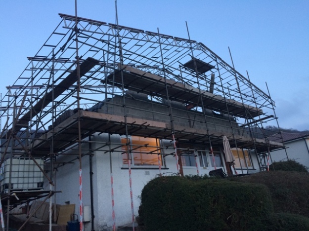 new-scaffolding-going-up-to-cover-house-pic-2