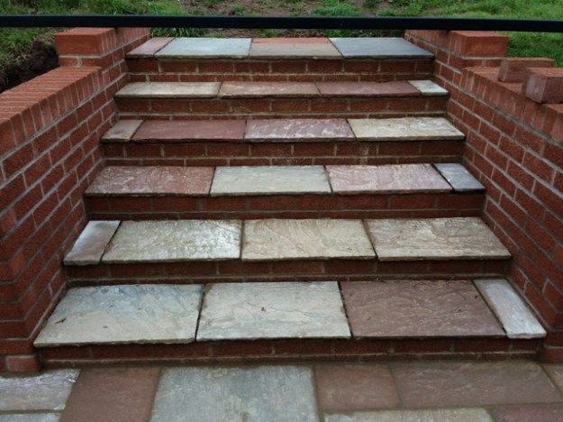 slabs-laid-on-steps-not-cemented-between-slabs-yet
